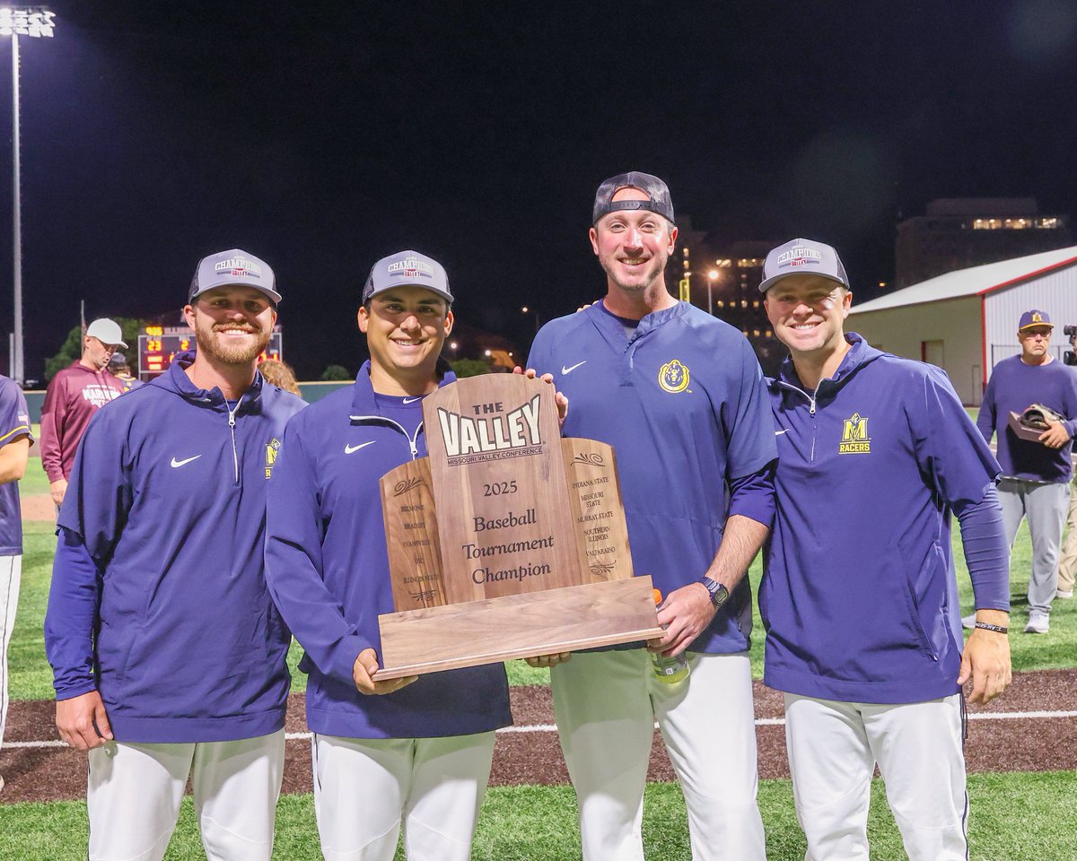 Happy National Coaches Day‼️

#GoRacers🏇