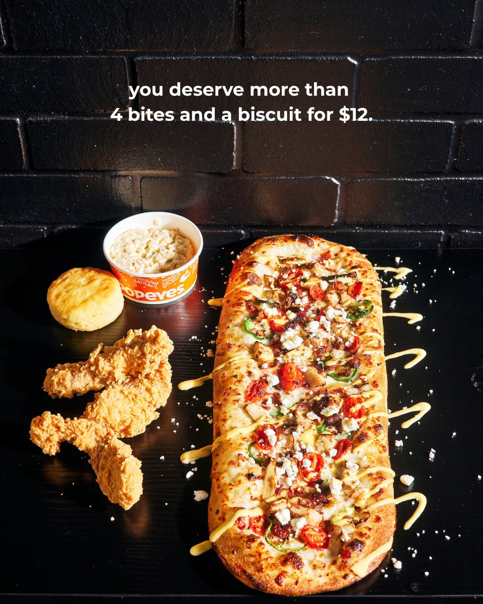andpizza's tweet photo. A snack shouldn’t cost the same as a whole meal.
Don’t play yourself — get an extra-long pie with unlimited toppings for just $12! 🍗➡️🍕
#andpizza #popeyes #bestdeal #threepiece https://t.co/ciLbuI8xSZ
