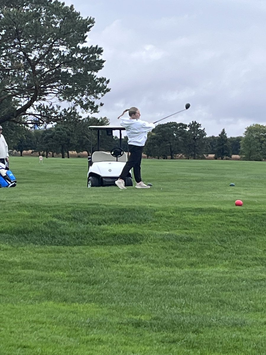 And we’re off! #lakeviewgg #lakeviewvikes