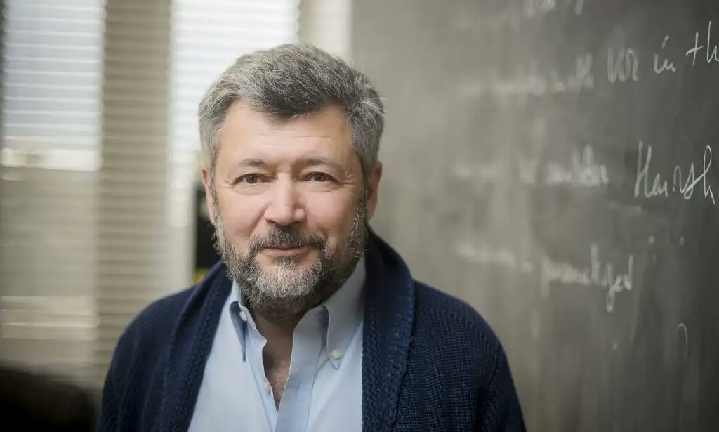 ComputerworldES's tweet image. El matemático Efim Zelmanov desmonta en esta #entrevista la burbuja cuántica: “Demasiados titulares y poca realidad”, mientras denuncia el hype sobre este asunto y pide volver a la ciencia y la prudencia. La voz del rigor frente al marketing tecnológico.
bit.ly/3VNRxT3