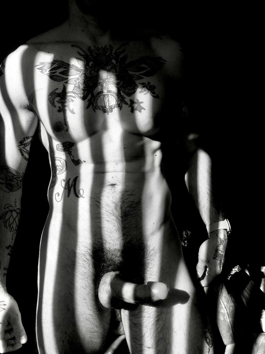 Rawholedaddy's tweet photo. Caged in the shadows. 
#mcm #nsfw #erect #built #art https://t.co/VSUIsblv7C