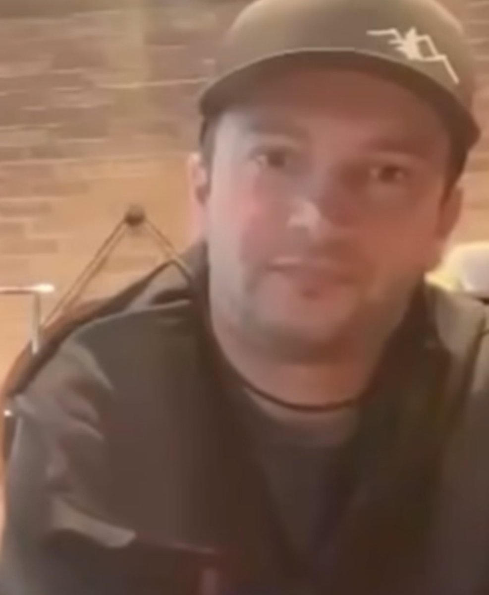 frozendistorted's tweet image. how budweiser staff look at me when it&apos;s pouring rain and i&apos;m snagging confetti into my plastic bag instead of going home