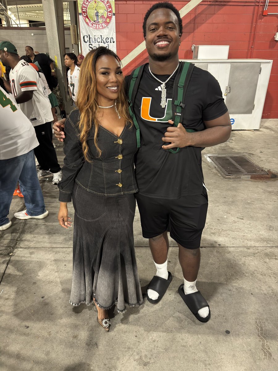 C2 the Coach tweet media