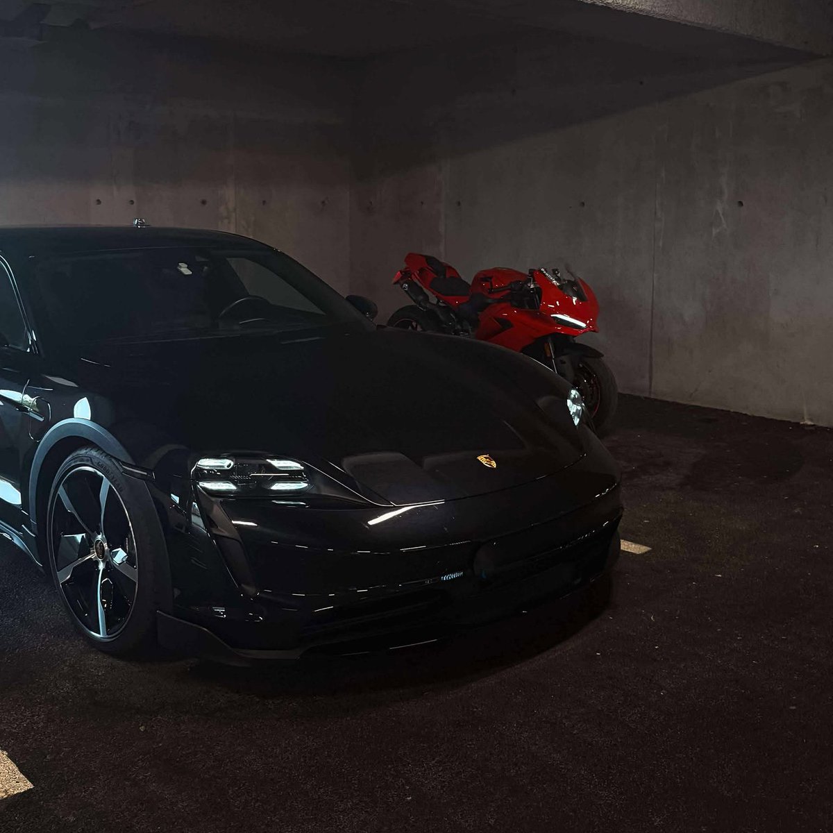 Powlisher tweet media