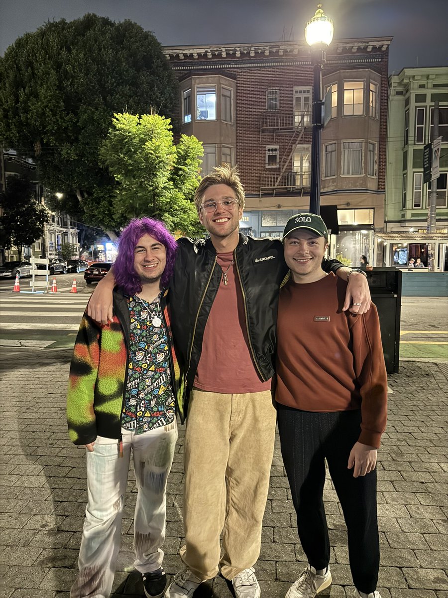 make more friends online. then go hang out with them in the greatest city on earth 🌁