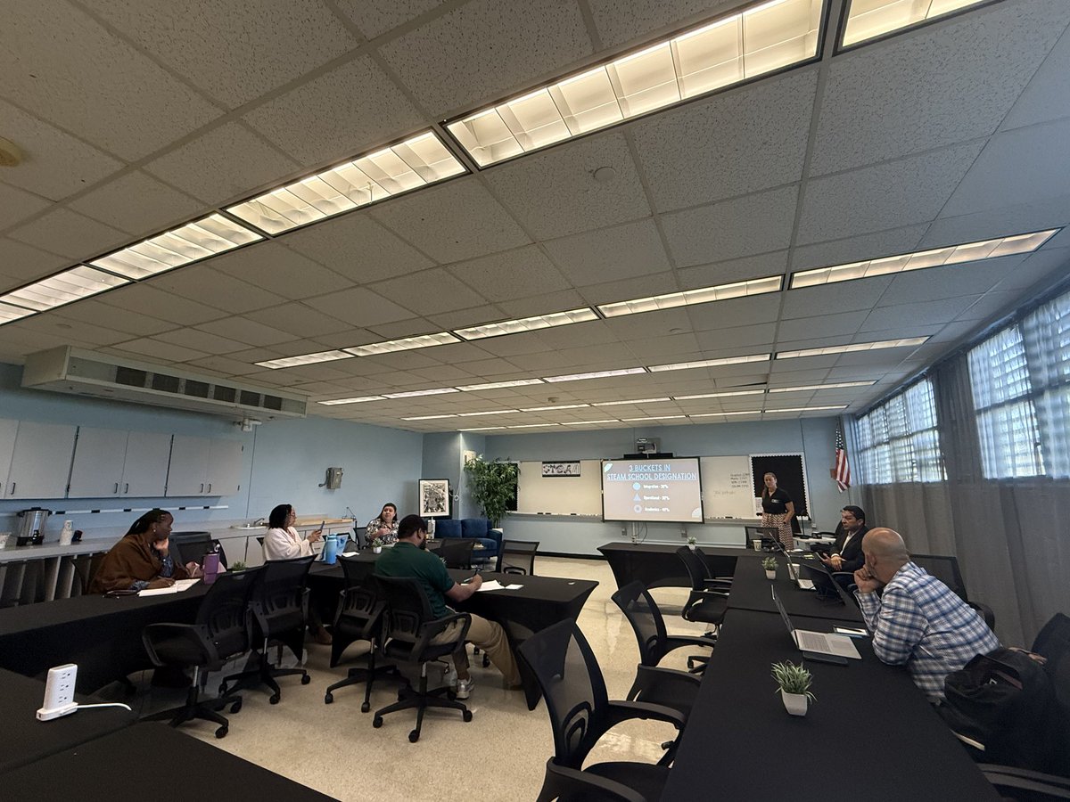 STEAMDesignated's tweet image. L2L STEAM Professional Learning ! Providing best practices to our new and emerging 2025-2026  STEAM/STEM Schools. @MDCPSSTEAM #YourBestChoiceMDCPS