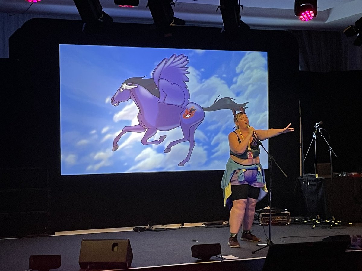 Ace Swift tweet media