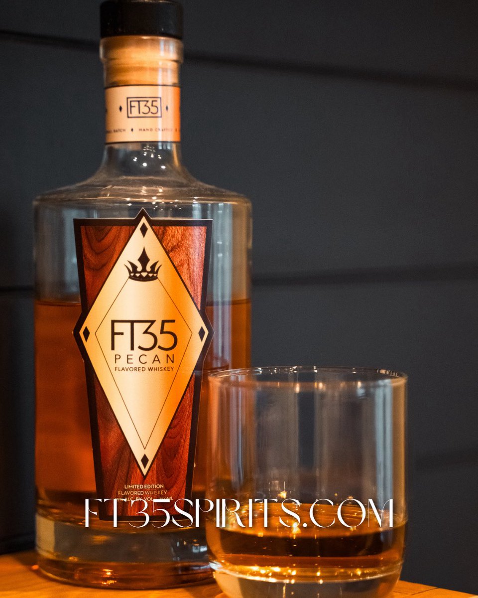 FT35Spirits's tweet photo. The air’s changing. So should the pour. 🍁🥃 https://t.co/GX92tFGq5A