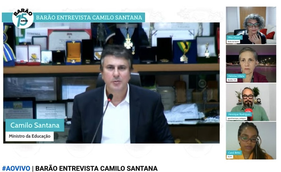 Camilo Santana no canal do Barão | Acabamos com as escolas civil-militares, nossa política tem sido estimular a aprendizagem em tempo integral, a formação de professores, a qualidade do ensino, estimular políticas para educação básica no país.