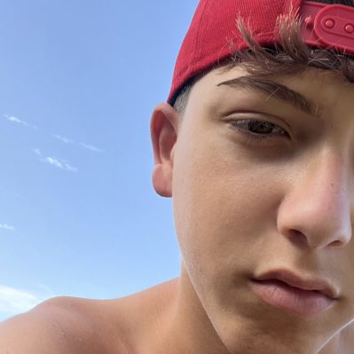 𝐚𝐧𝐝𝐫𝐞𝐬 tweet media