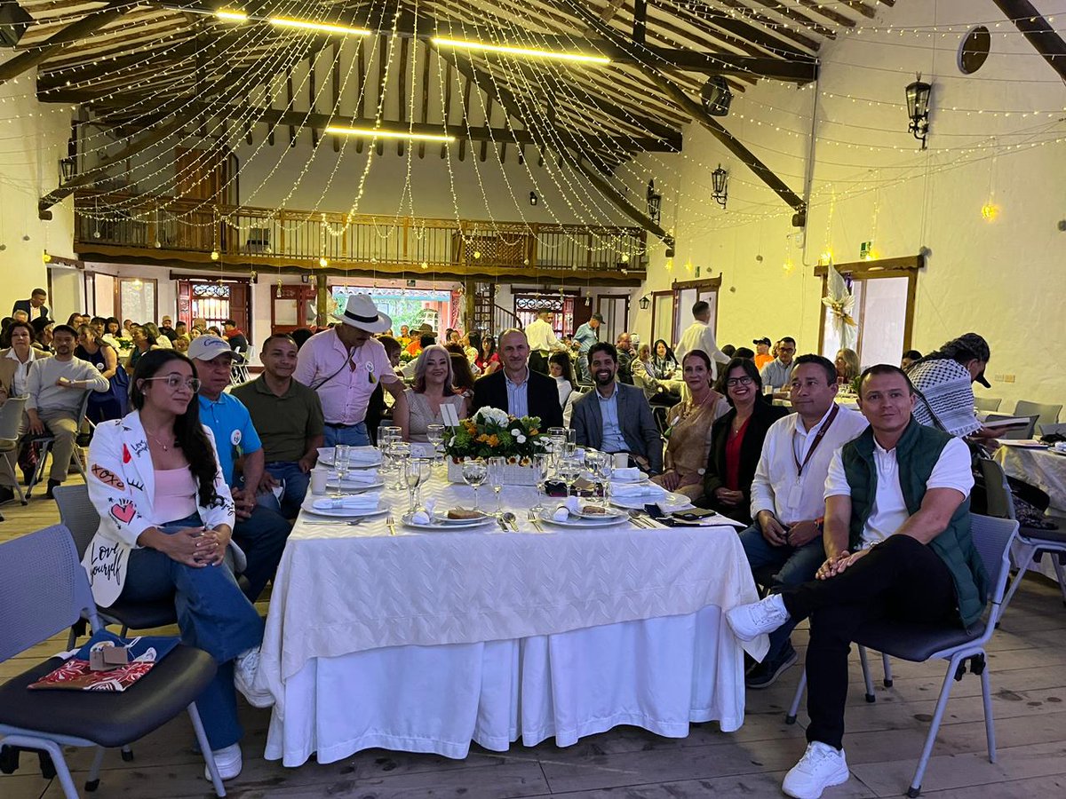 <a href="/coplanetaverde/">Planeta Verde</a> cumple 25 años cultivando un planeta más limpio y solidario. Porque el reciclaje sin recicladores es basura, y son ellos quienes transforman conciencia en acción y residuos en vida. Desde Confecoop Antioquia, celebramos su compromiso y ejemplo cooperativo.