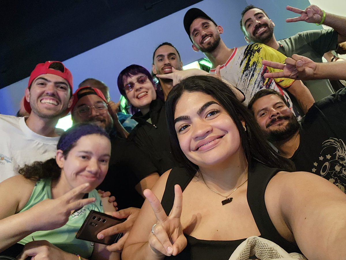 choccymilk_pr's tweet photo. PR team did insane this weekend, I am so proud of all of us we are an ARMY and we will continue to become more powerful than ever. We spread LOVE, POSITIVITY, and RESPECT and always will look after each other.  
La familia siempre primero!!!!! ❤️‍🔥🇵🇷

TE AMO RHYTHM ISLAND ❤️‍🔥❤️‍🔥 https://t.co/jTXl2wTRrK