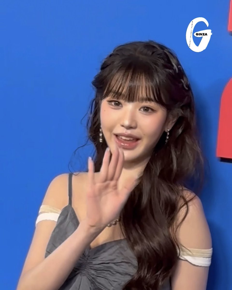 Miu MIiu〉2026年春夏コレクションで #IVE #ウォニョン