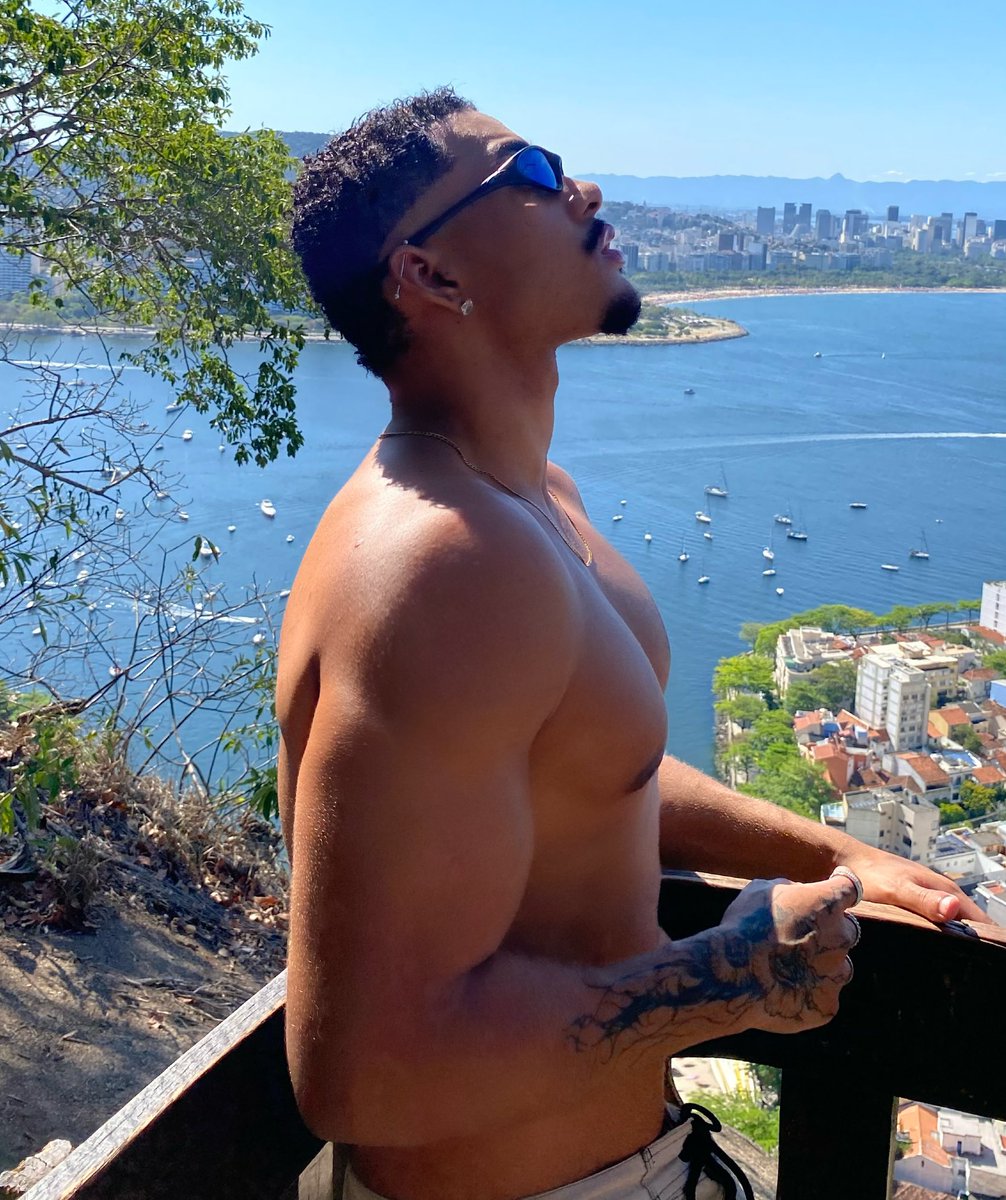 Guuusttavooo's tweet image. 