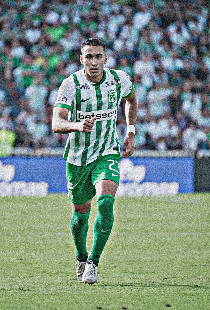 JvenesPromesas3's tweet image. Atlético Nacional y la costumbre de sacar defensores centrales tipo exportación 🧐
Juan José Arias 
Simon Garcia 
Jacobo Contreras 
Royer Caicedo