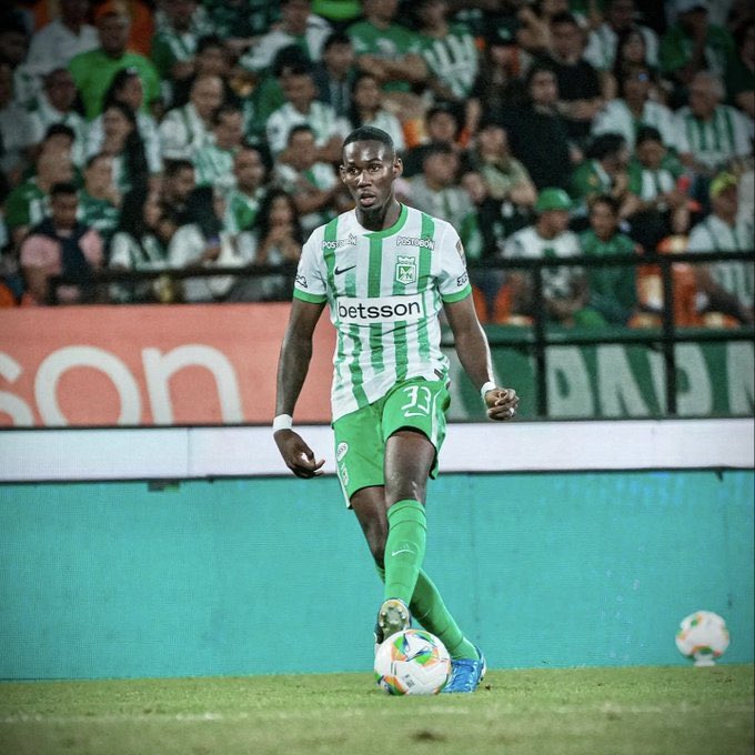 JvenesPromesas3's tweet image. Atlético Nacional y la costumbre de sacar defensores centrales tipo exportación 🧐
Juan José Arias 
Simon Garcia 
Jacobo Contreras 
Royer Caicedo