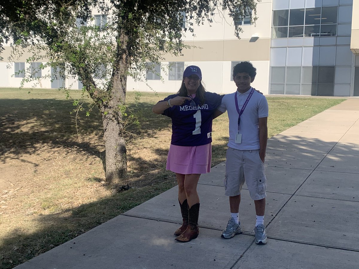 When you ask the #MedranoJrHigh Principal to wear your jersey to the game tonight, you get a homemade blueberry muffin! 😜Let’s go#1! I’m rooting for you! 🏈💚💜🦅 <a href="/SoniaLoskot/">Dr. Sonia Loskot</a>
