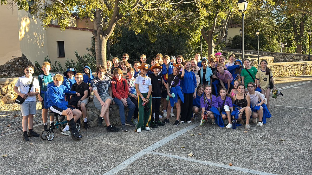 Thank you for picking up your children promptly and for leaving space for the Coach. We have had a wonderful time with year 8 and they have been a pleasure to be with. We hope they have had a wonderful time Spain 2025 over and out.🇪🇸