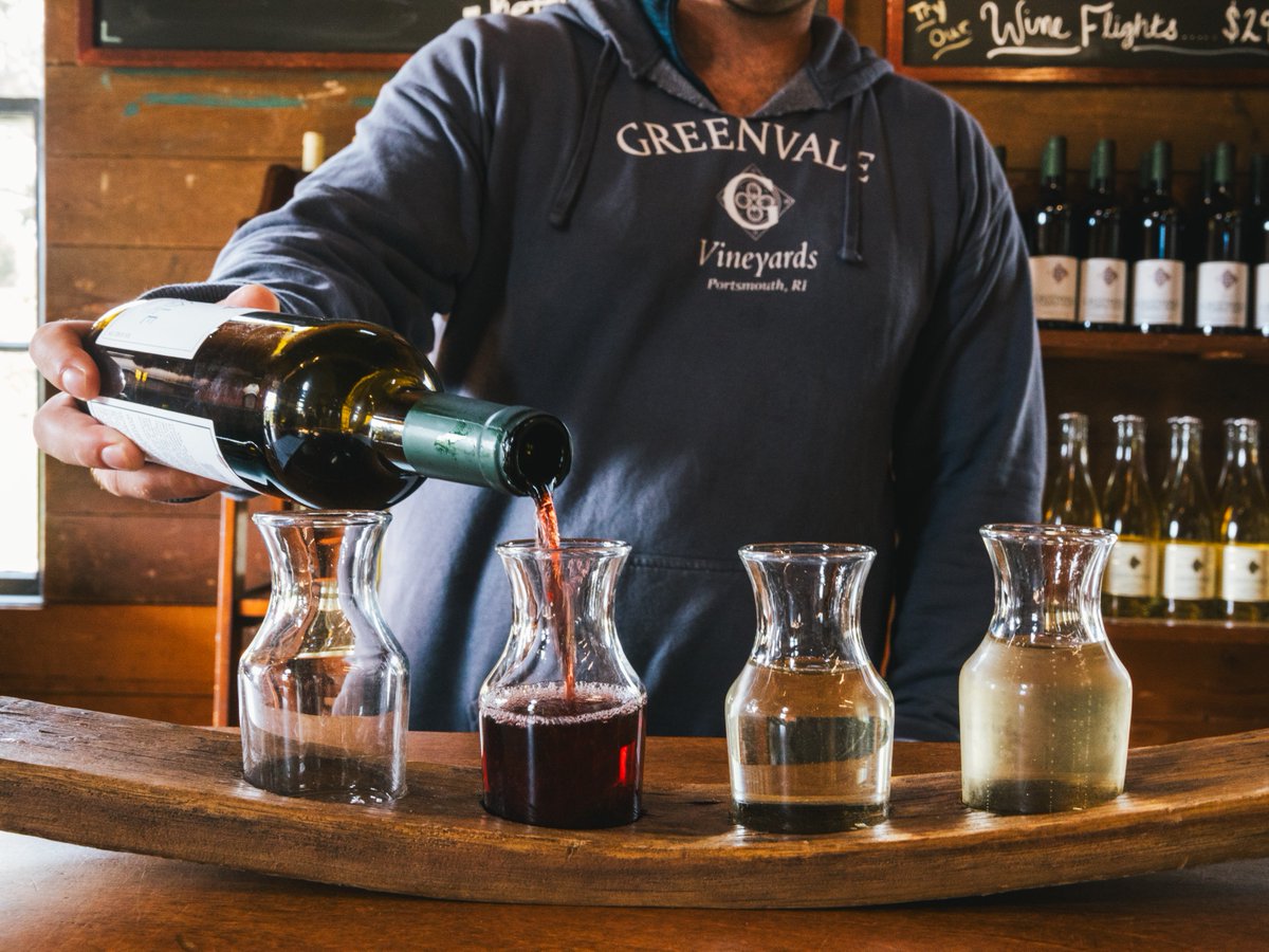 Take time to wine down 🍇 🍷 

Pictured here: 📍 Greenvale Vineyards, in Portsmouth, Rhode Island

3 local wineries to check out: bit.ly/3CIvBA8