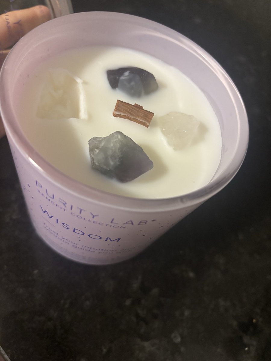 3日間のイベント🎪
2日目です。だいぶ時間も限られた中ですかカナダ🇨🇦1年記念🇨🇦いいイベントだなぁと思ってます( *´꒳`*)みんな来てね💕︎

ところで、最近買ったキャンドル🕯石がはいっているって素敵だなと思ってます買ったんだけど、石１個取られてて草。
アメジスト💎とられてるやんけ🤣