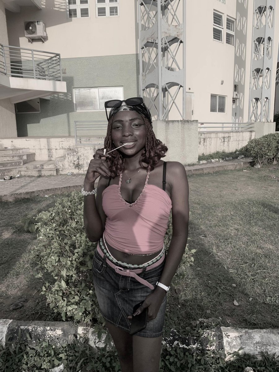 _sheismaureen_'s tweet image. Still on day 1
old school day
#yk2baddie