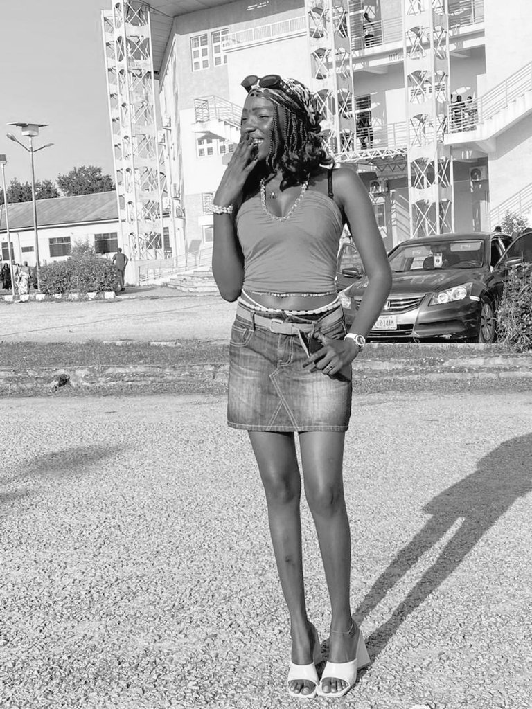 _sheismaureen_'s tweet image. Still on day 1
old school day
#yk2baddie