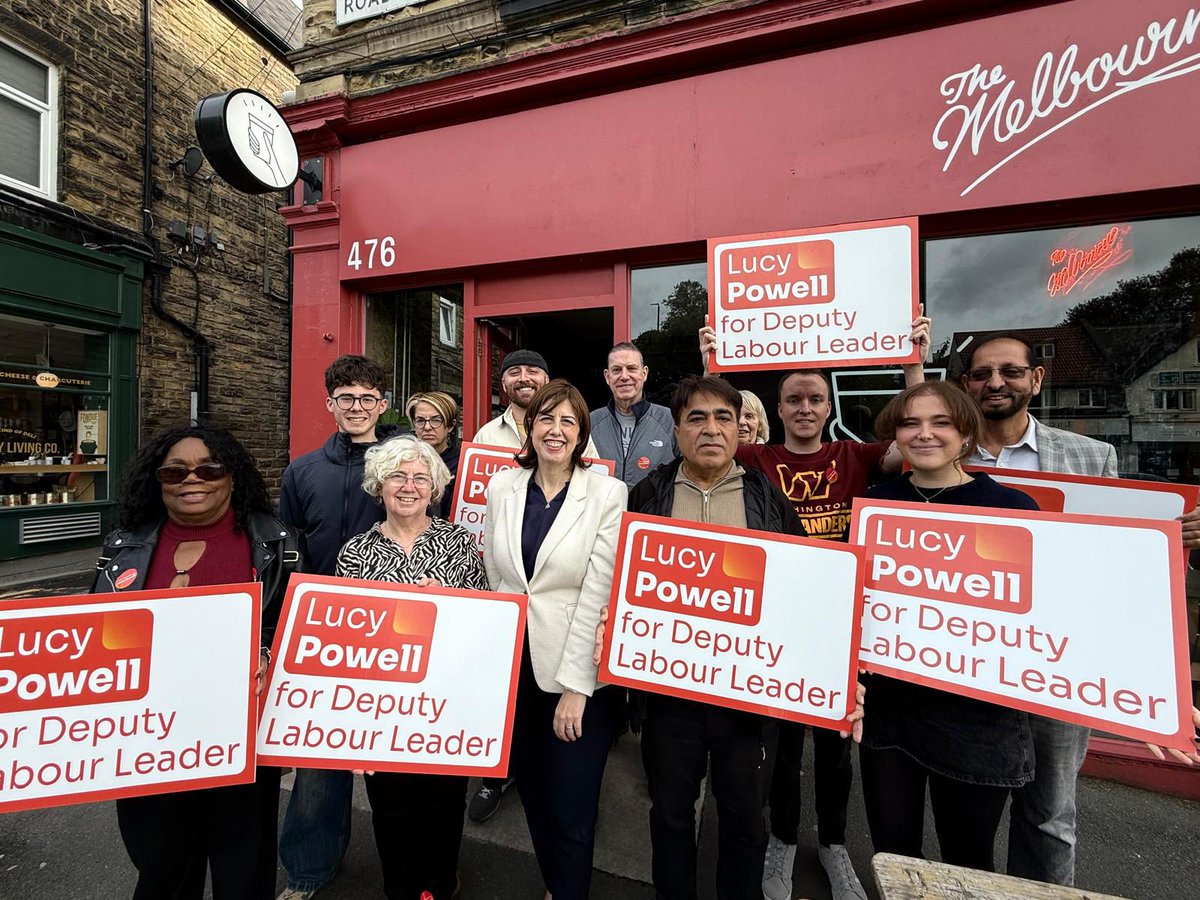 LucyMPowell's tweet image. More and more members are supporting my campaign. Great to speak to members in Leeds as part of my Lucy Listens tour. I’ll be a full time Deputy Leader bridging the membership and leadership.