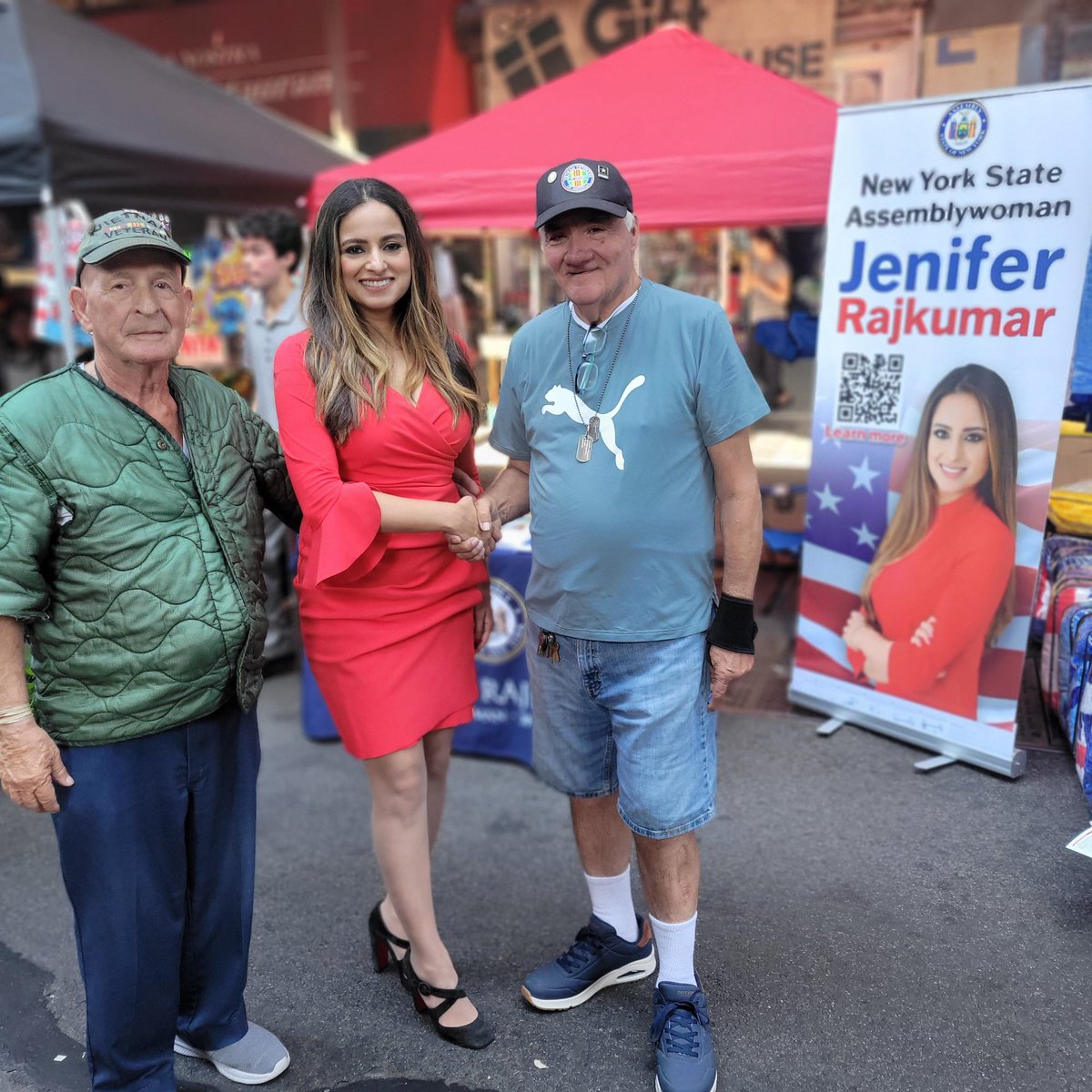 JeniferRajkumar's tweet image. I had a blast greeting hundreds of my neighbors at the energizing Woodhaven Street Festival. It’s a staple event every single year, celebrating our community and small businesses. Congratulations to @woodhavenbid on another successful festival!
