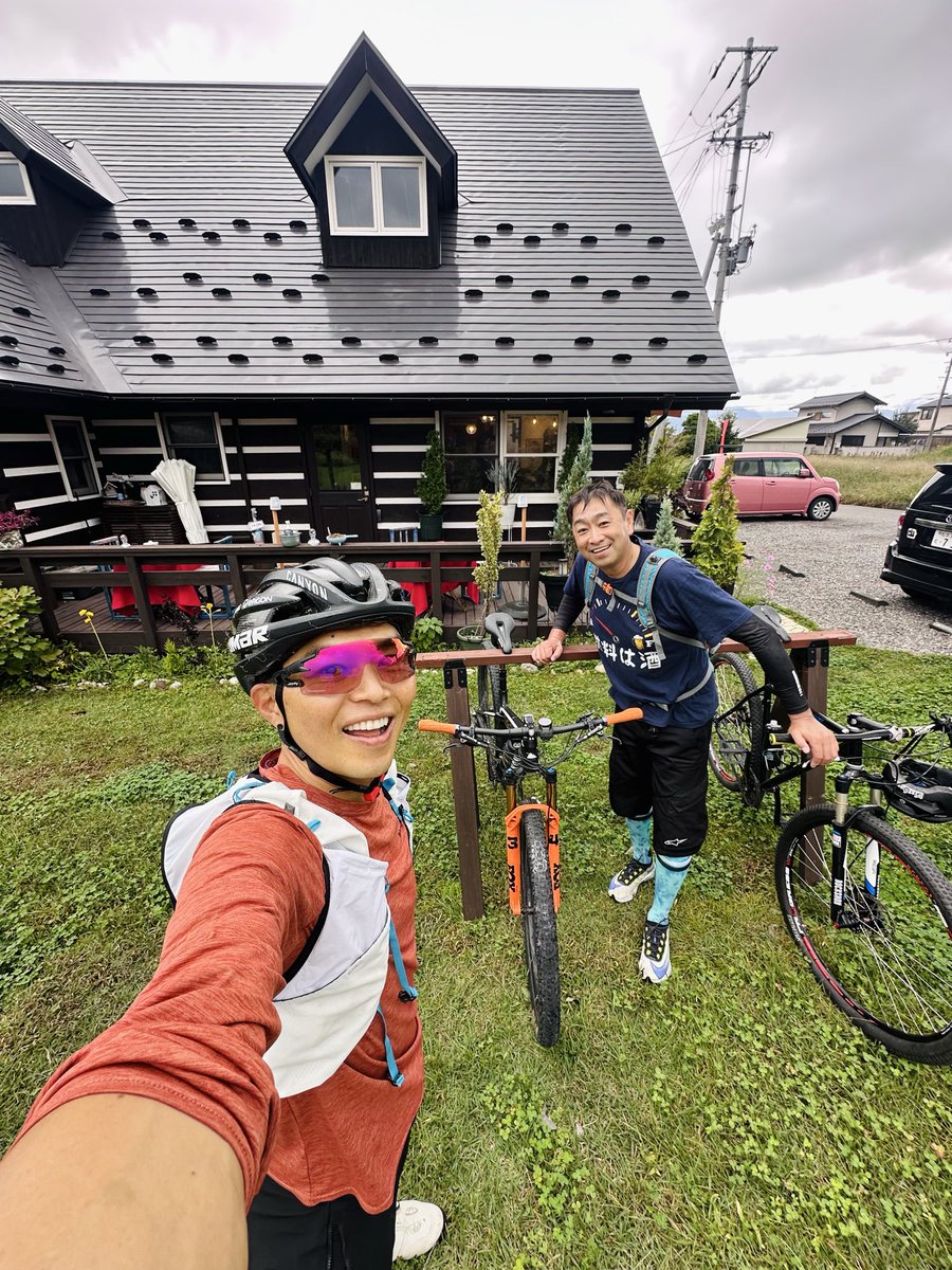 yukimtb's tweet image. 安曇野最終日はリカバリーライドでした〜🥖🚲😋

定休日と臨時休業を引き当てる天才Mさん。安定の定休日巡りライドありがとうございました。
最後にこの美味しいパン屋さんはちゃんと開いていました😆