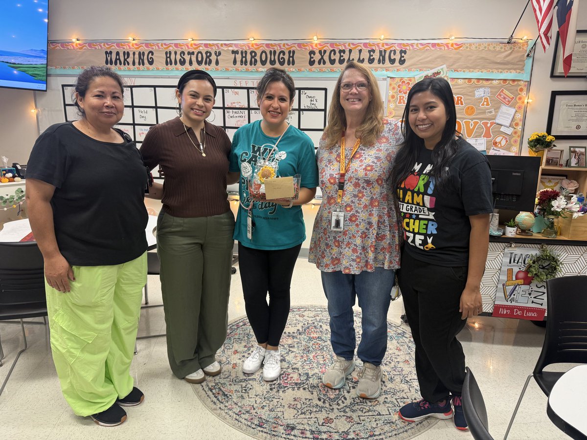 Feeling so humbled and grateful today. The love poured into my life for Inst Coach Day truly touched my heart. I never expect anything, but moments like these remind me how blessed I am to work alongside such thoughtful and inspiring people. Thank you for filling my cup💛