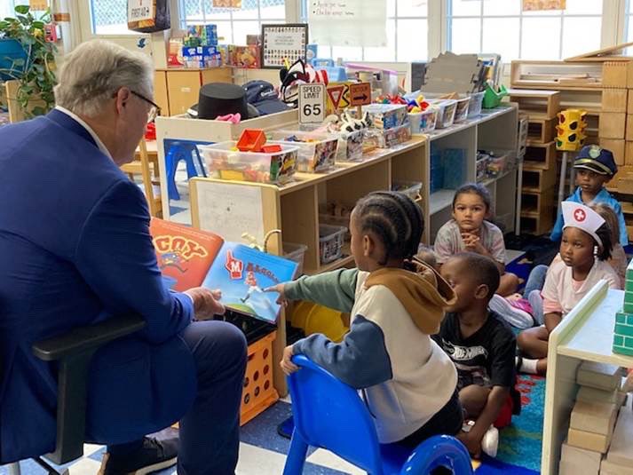 CommJacobs's tweet image. 📚 Big smiles and bright minds at Childcare Network #24 in Augusta! @RepRickAllen stopped by to read Every Amazing Story — and the kids were captivated from start to finish! 🌟 #EarlyLearning #AugustaGA #ReadingMatters