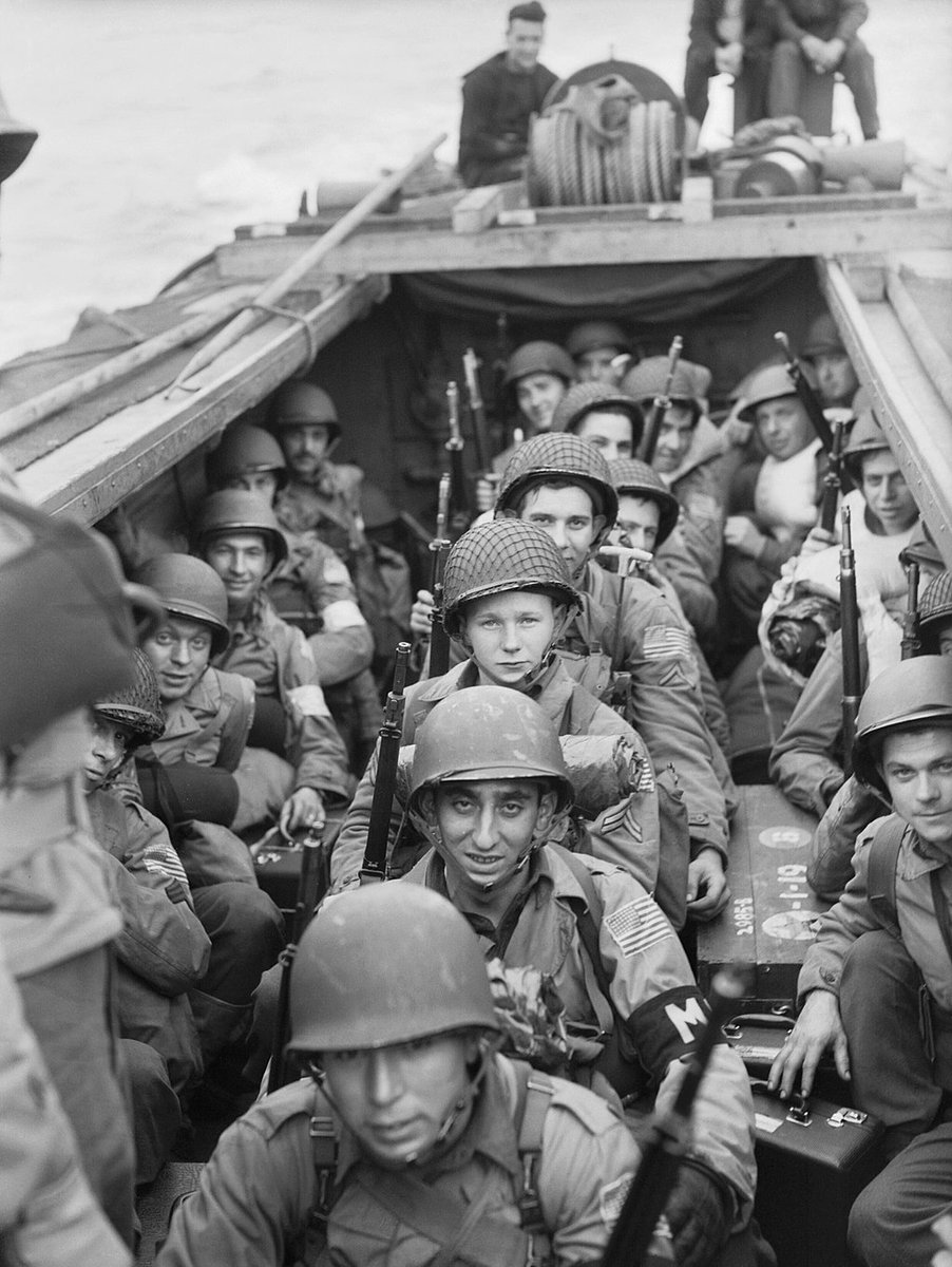 WW2Facts's tweet image. American troops aboard a landing craft en route to the beaches near Oran, Algeria, on November 8, 1942.

#History #WWII