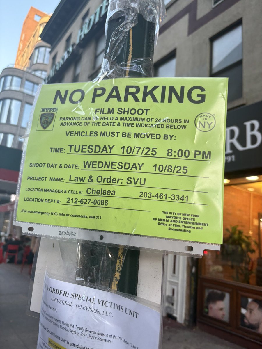 pqdres's tweet image. @olv SVU at Cooper square/Astor