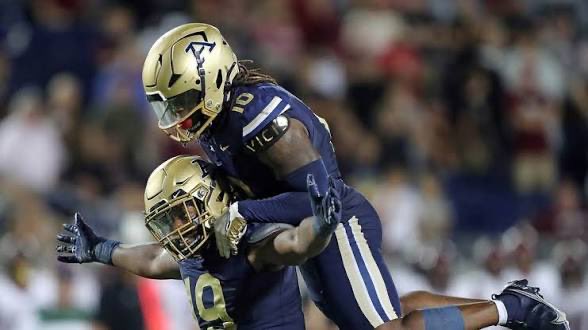 Had a great visit this past weekend to <a href="/ZipsFB/">Akron Football</a>, great atmosphere and great people! Blessed to say after conversation with <a href="/CoachTibs/">Tim Tibesar</a> I have received a PWO to Akron‼️‼️

<a href="/CoachCastner/">Brian Castner</a> <a href="/CoachKentM10/">Coach McCullough</a> <a href="/MasonCometsFB/">Mason Football</a> 
<a href="/NP4Football_OT/">Non-P4 Offer Tracker</a> <a href="/gmcsports/">GMC Sports</a>