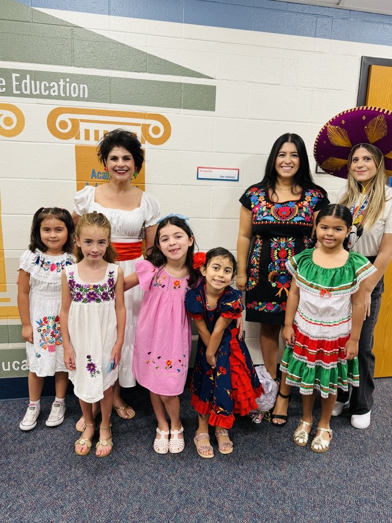 💫 Around the World Day at Caldwell! We’re preparing future-ready global citizens.
🌍 ¡Día de Alrededor del Mundo en Caldwell! Preparamos a nuestros estudiantes para ser ciudadanos globales, listos para el futuro.