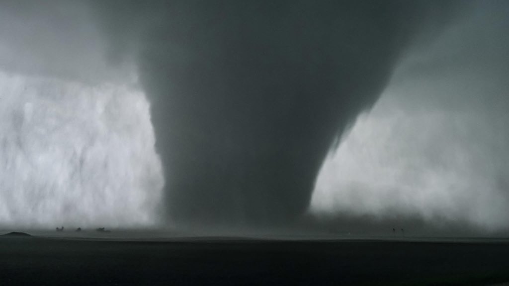 Not to be totally overshadowed but the Spiritwood EF3 and two more high end EF2s (one seconds after the Enderlin EF5) shows just how insanely volatile the atmosphere was this day despite strong capping, forcing found a way to take full advantage followed by historic derecho!