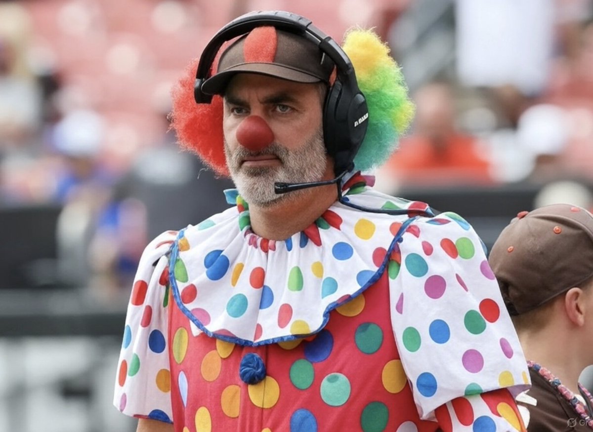 Rob_Shenanigans's tweet photo. The Browns are unveiling new uniforms for the coaching staff for this Sunday's game against Pittsburgh https://t.co/KO3WMnxYyG
