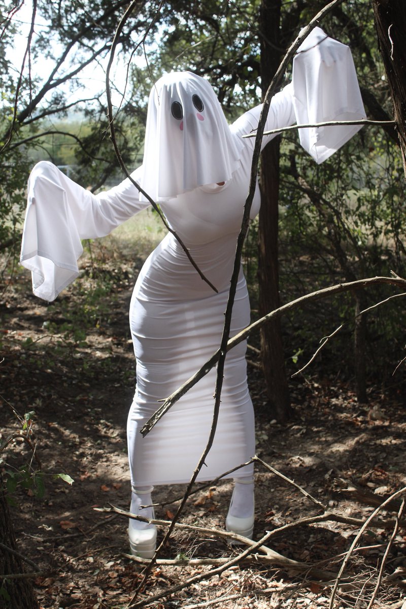 carolangulito's tweet photo. Boo 🖤🫶🏻
•
#ghost #femaleghost #cosplay #halloween https://t.co/UqAwWYmcc3