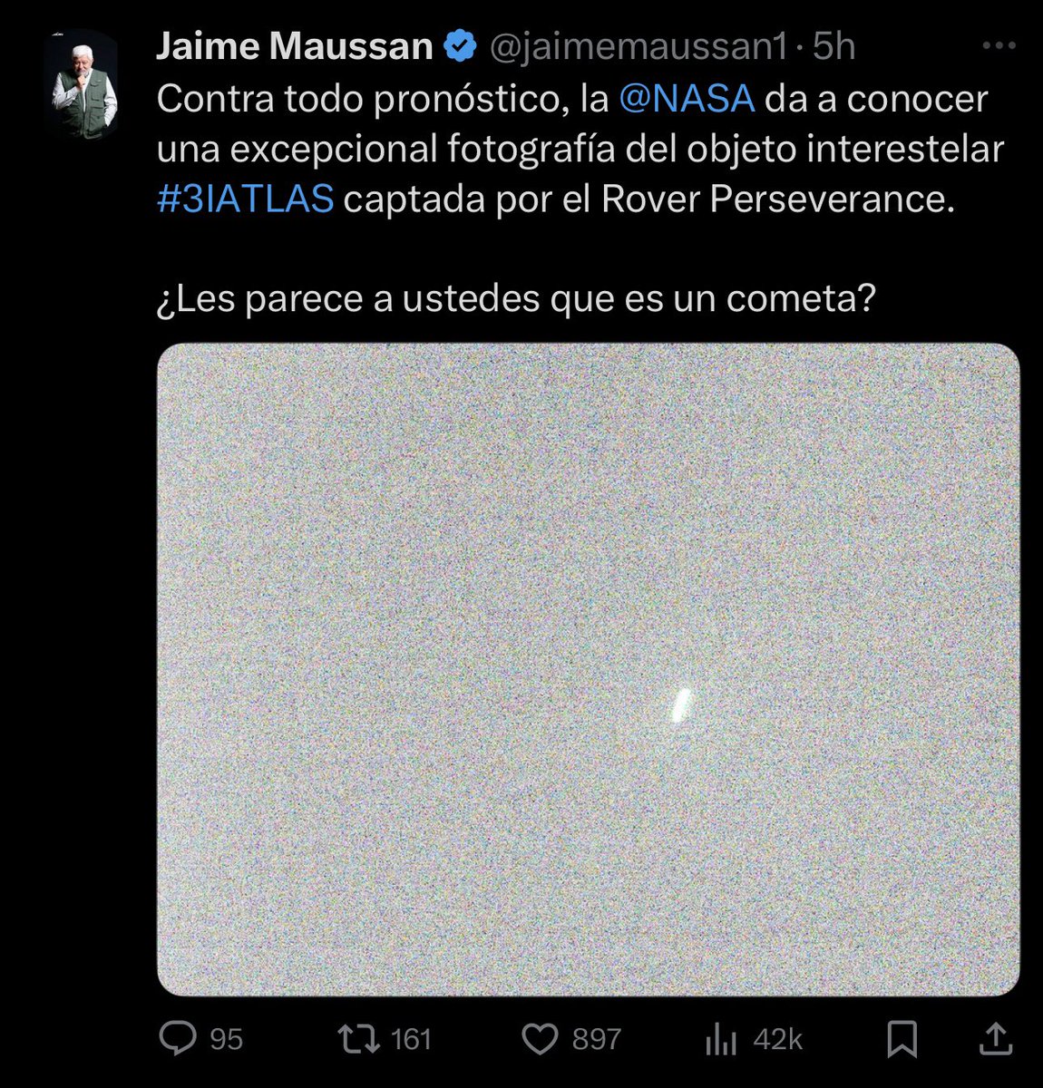 ldobartra's tweet photo. Esto no es cierto. Hasta este momento la NASA no ha confirmado que esa imagen sea del cometa 3I/ATLAS. La imagen sí es real y fue tomada por el Perseverance pero no hay anuncio oficial de la agencia. Podría ser sí, pero no tiene nada de raro, viaja a gran velocidad. https://t.co/GSnUnnLoUP