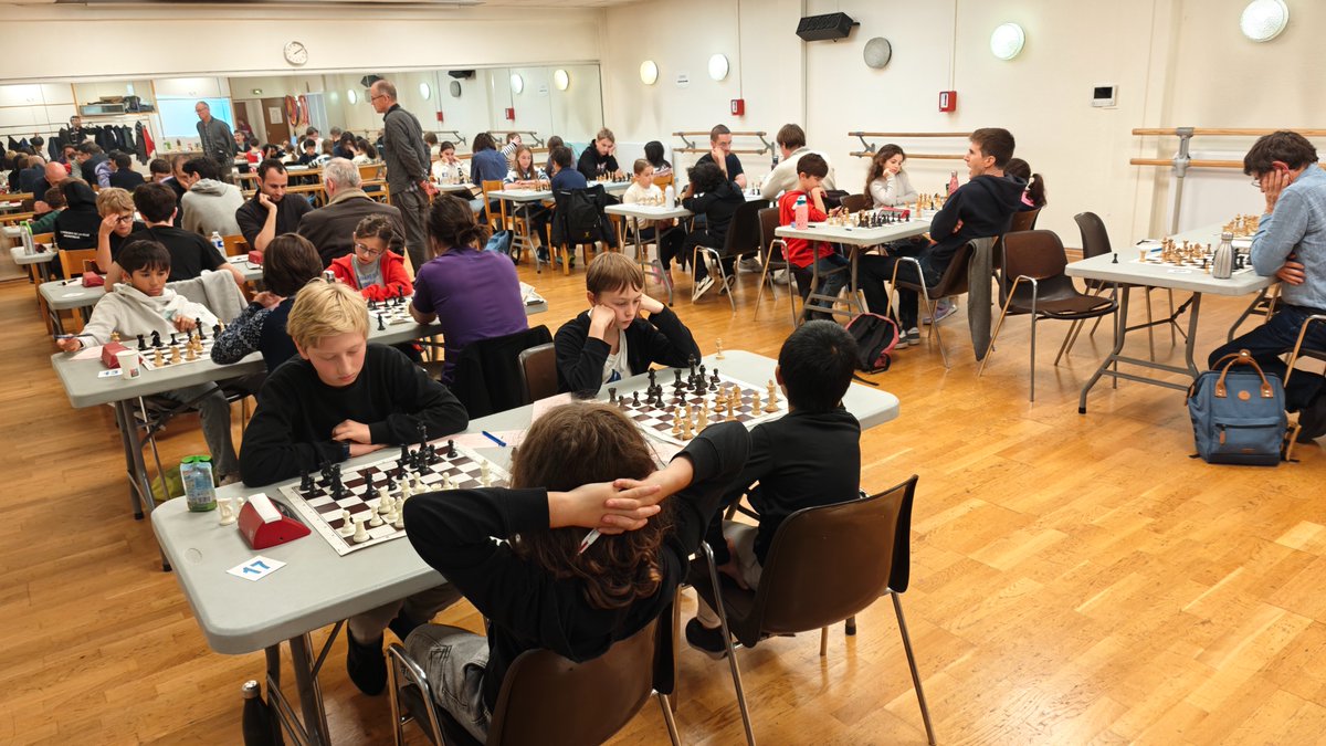 cavalier_tour's tweet image. [événement] #échecs #SaintMandé - 10ème open FIDE de Saint-Mandé (05 oct. 2025 - rondes 1 &amp;amp; 2)
➡️ 40 participants, pour un tournoi qui se joue sur trois jours (à des dates espacées). 
👉 tinyurl.com/ybjud2s3