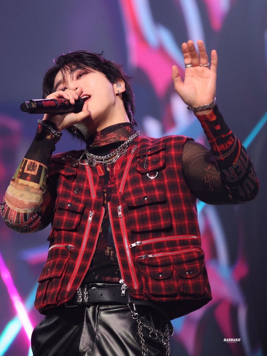 241129 ✨
#HAN #한 #한지성 
#StrayKids #스트레이키즈