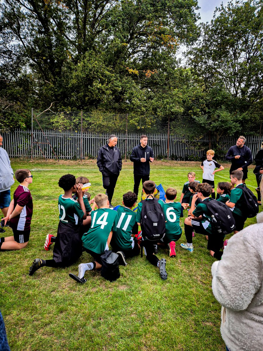 Kphotographyx's tweet image. Seeing the club grow like this is genuinely heartwarming. The hard work behind the scenes has been incredible, and I’m proud to call SE DØNS my club.

Here’s to the future of one incredible family. 🙏🏽

@sedonsfc

#ANYTHING #A4P #A4MOS #SEDONS #ShotByKier

instagram.com/p/DPecrtxjAHY/…