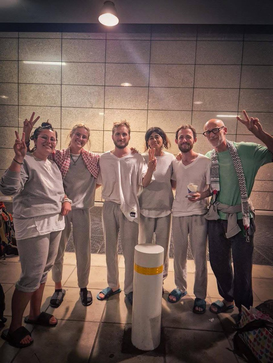 Les parlementaires insoumis et les Français détenus illégalement par Israël sont enfin libres ! 

Gloire à elles et eux. Et honte à la France qui les laisse sans aucune solution pour les rapatrier.

Rendez vous mercredi 8 octobre à 18H30, place de la République à Paris pour