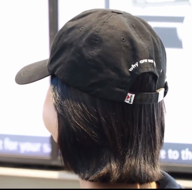 Siapa yang gak pusing kalau ceweknya selucu ini?