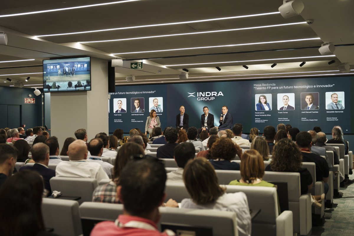 Ángel Escribano, presidente de Indra Group: “La Formación Profesional y el talento técnico son clave para liderar la reindustrialización de España” #TalentoFP 
Nota de prensa🔗 bit.ly/46O8WkV