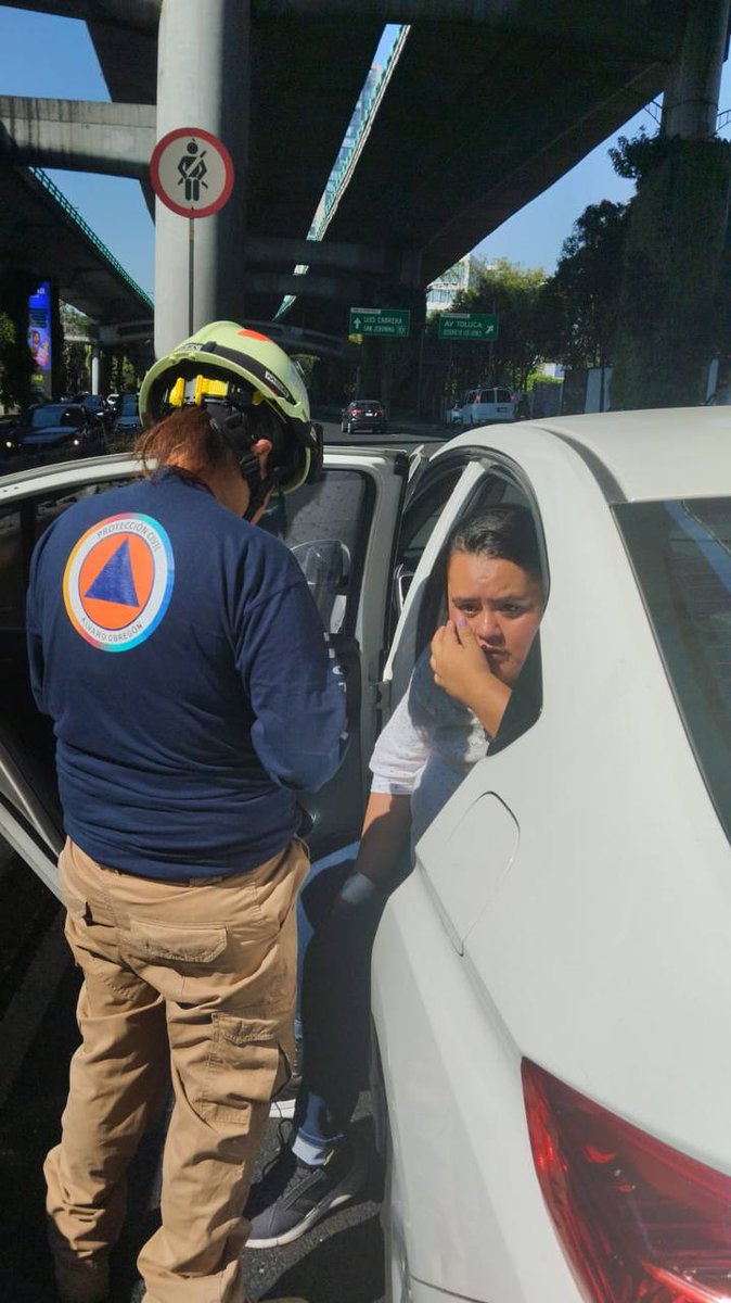 darkspineda's tweet photo. Ya estamos hartos qué personal incompetente este en la @AlcaldiaAO aunado que sus ambulancias no tienen placas @LopezCasarinJ Eres una decepción en este periodo

@Liz_SalgadoV @YairPatino necesitamos su intervención https://t.co/zBY9oVntMu