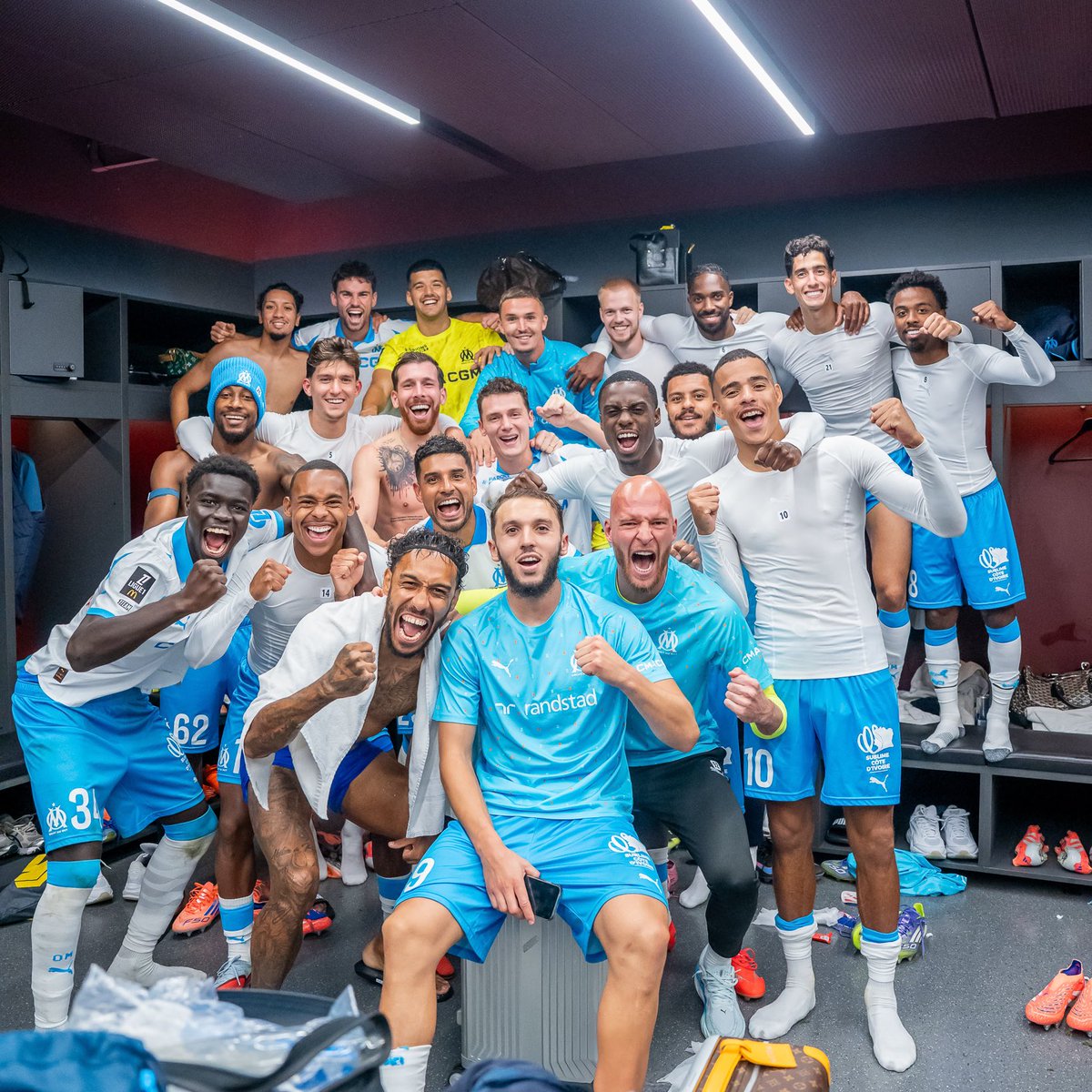 MassiliaZone's tweet photo. ❗️Le groupe a véritablement fait bloc autour de RDZ ces dernières semaines.

Après une période trouble liée à l’affaire Rabiot, l’Italien a su redonner du caractère et de la vie à son groupe. 

Les joueurs ont particulièrement apprécié de voir leur entraîneur prendre la défense de certains d’entre eux, notamment en conférence de presse. 

[🥇@RMCsport]