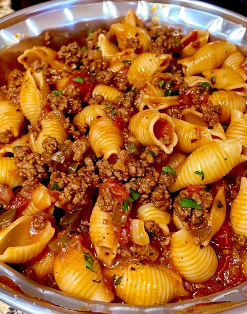 Please help settle an argument…..

Does this count as spaghetti ??