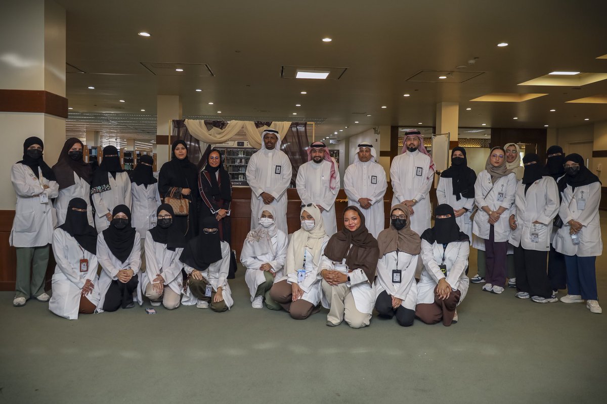 FAMS_UQU's tweet photo. جانب من فعالية الشيخوخة الصحية المقدمة من قسم علوم التأهيل الطبي والمقامة في مكتبة الملك عبدالله الجامعية. https://t.co/gXuErLYtQX