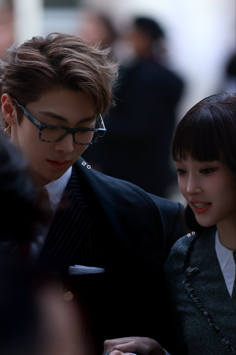 cook1e_dough's tweet photo. suit n tie

#alldayproject #woochan #우찬 
#올데이프로젝트 #ADP https://t.co/Fpv46LF6cn